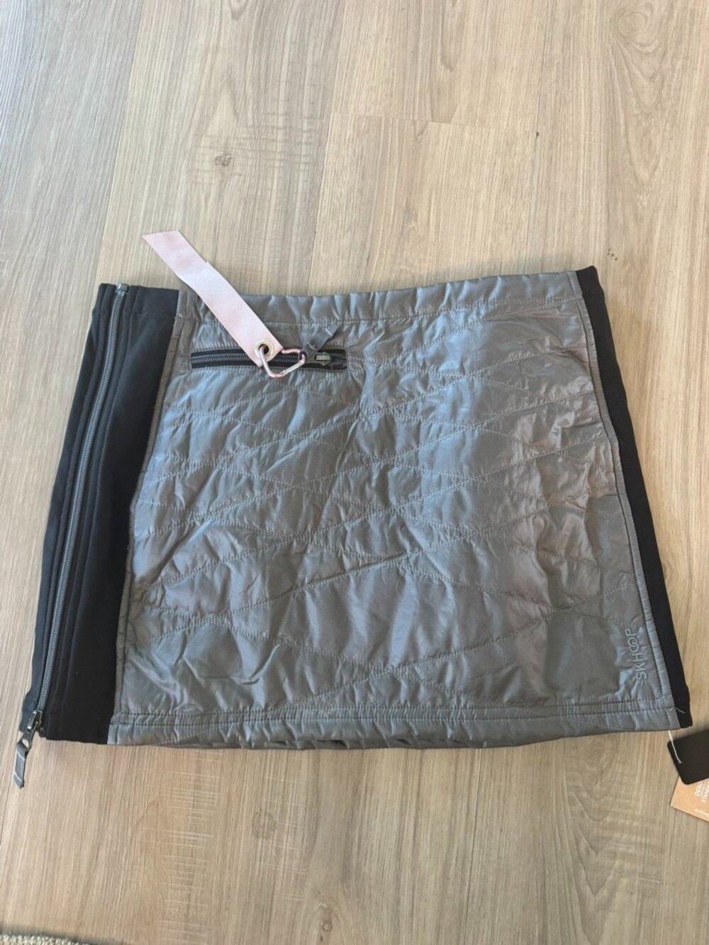 NWT SKHOOP insulated Kari mini skirt Women's Size medium